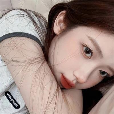 过气明星被曝隐婚生子，连日来街拍现场画面流出